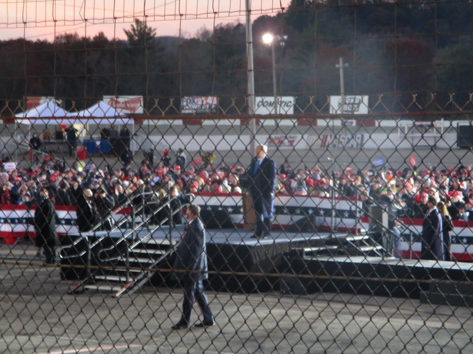 trump rally1b.jpg