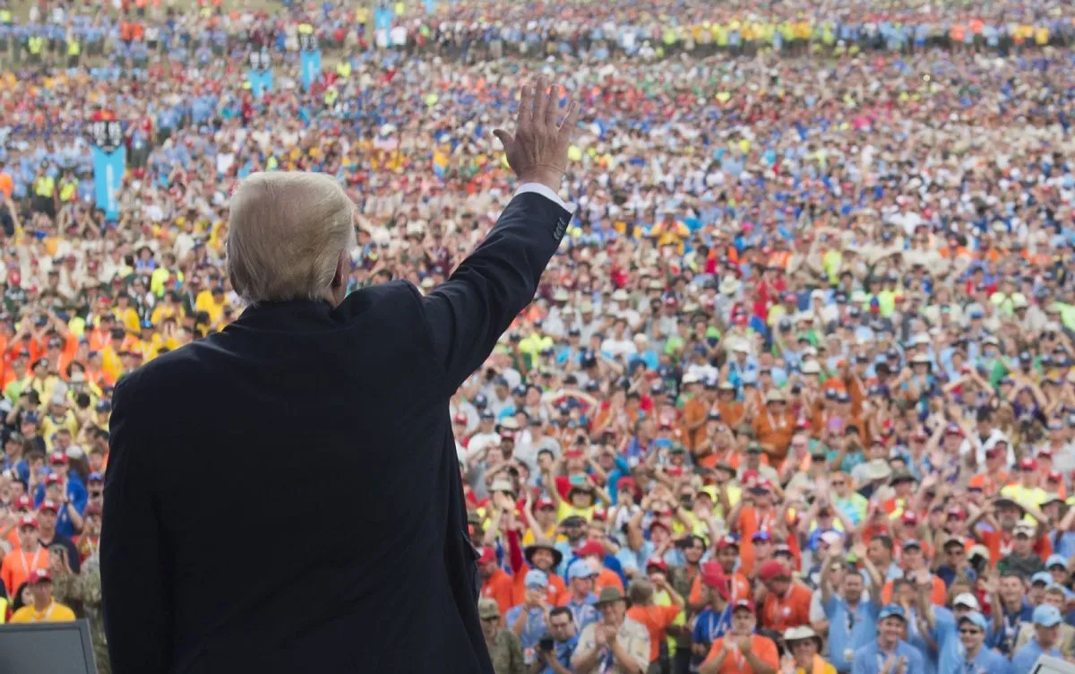 trump-salute.webp