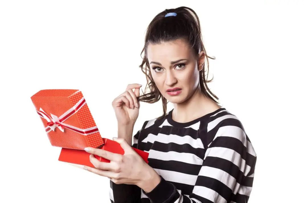 unwanted-gifts-regifting-etiquette-1068x713.jpg