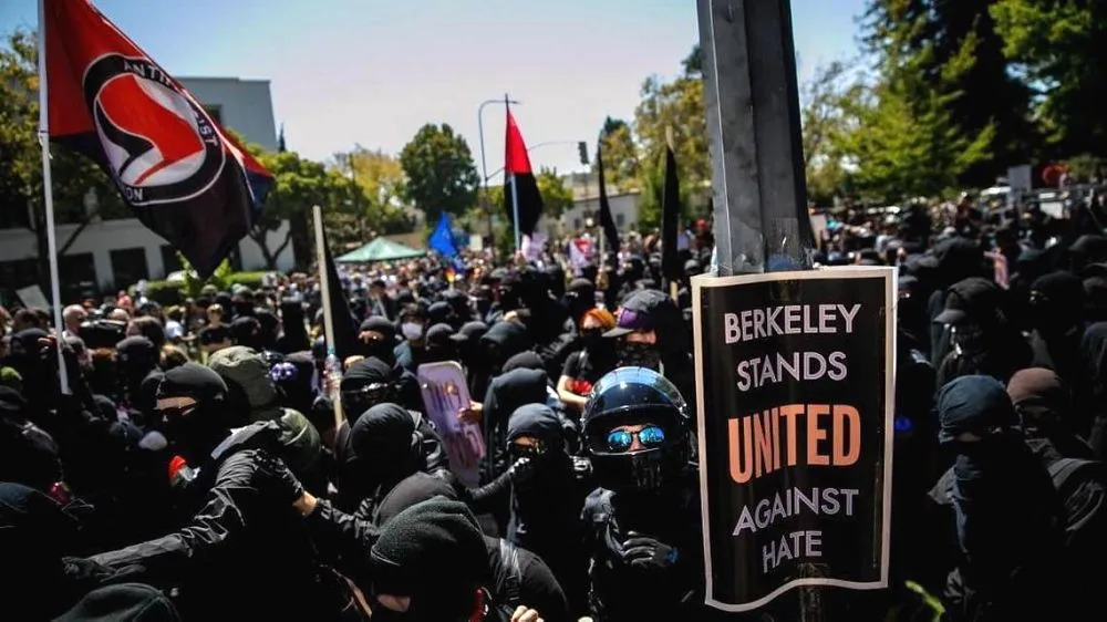 US%20NEWS%20BERKELEY-PROTEST%2017%20LA.webp