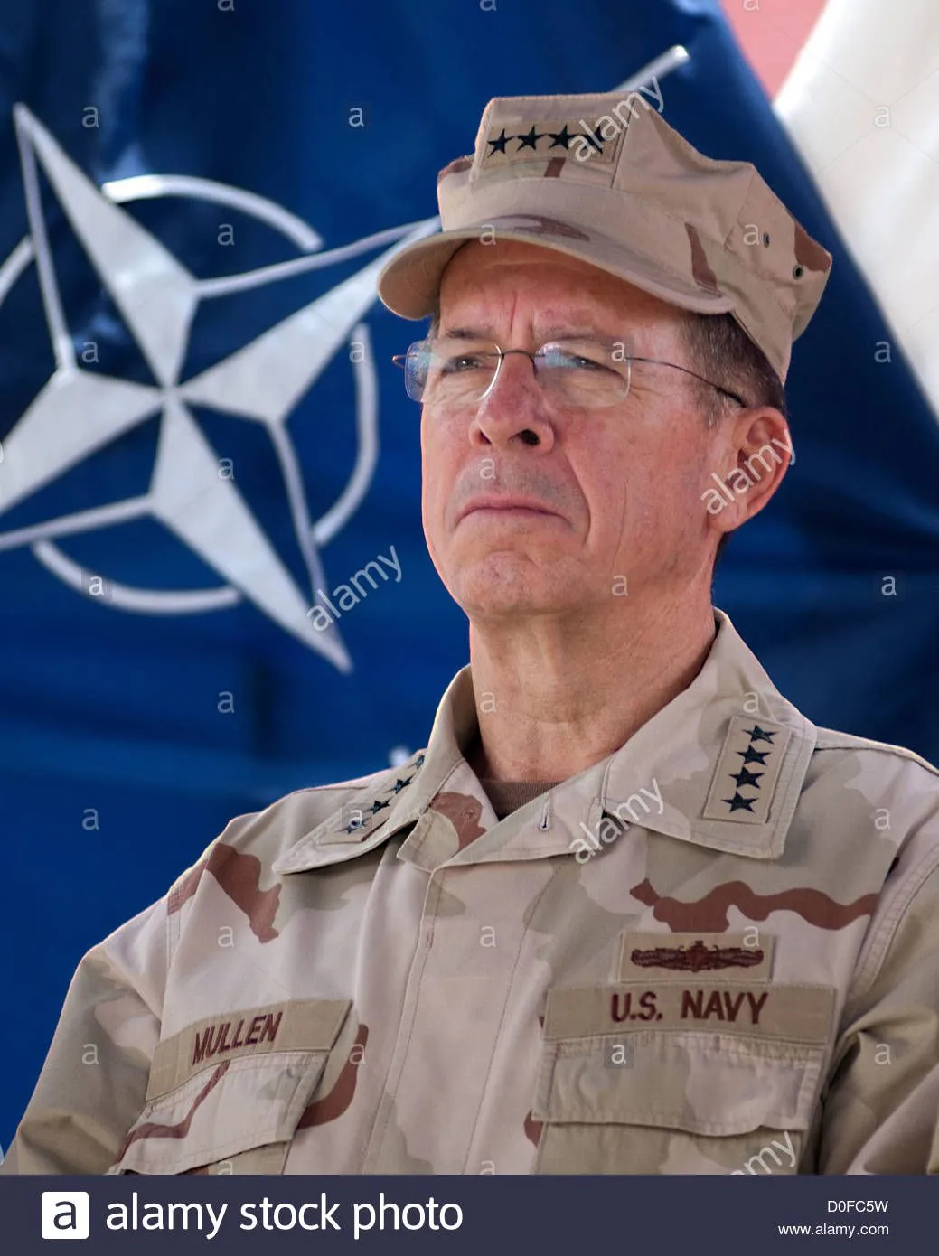 us-navy-admiral-mike-mullen-chairman-of-the-joint-chiefs-of-staff-D0FC5W.webp