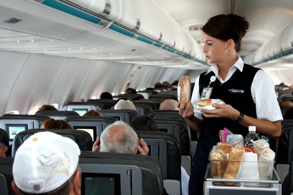 westjet-snack-service.webp