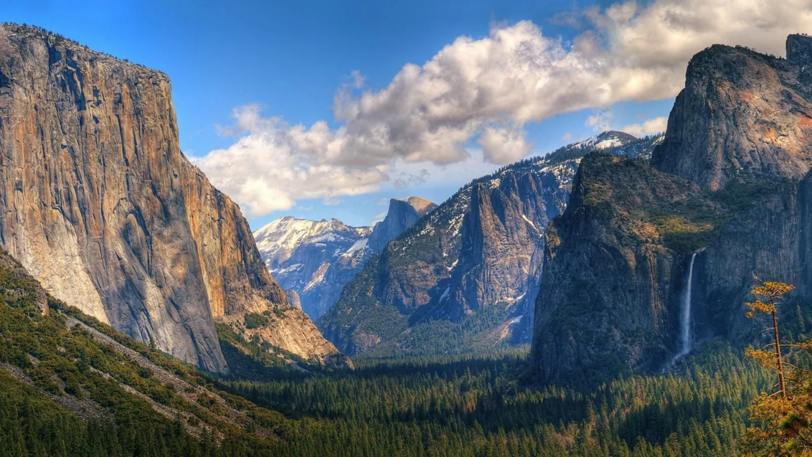 Yosemite_Valley.webp