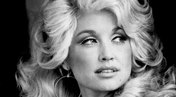 Young-Dolly-Parton.webp