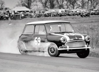 $mini-cooper-racing-at-oulton-park-in-1965-620x453.jpg