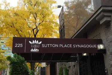 Sutton_Place_Synagogue.webp