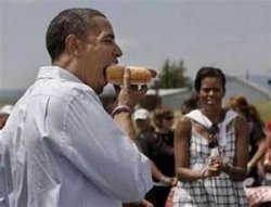 $Obama eating hot dog.jpg