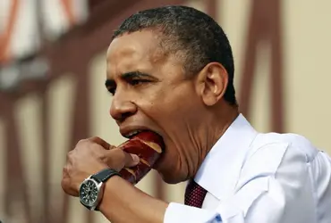 obama-eating2.webp