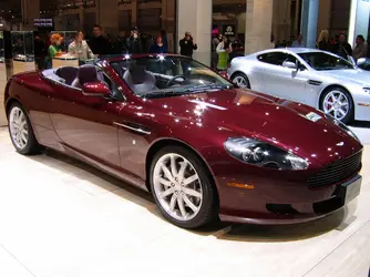 $aston-martin-db9-volante.webp