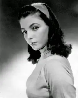 Joancollins18.webp