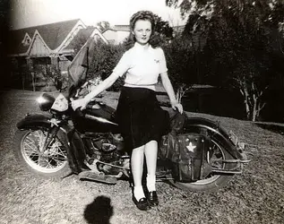 $Momacycle 1944.webp