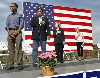 $91827386-obamadisrespectflag.webp