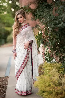 sari4.webp
