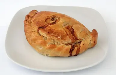 Cornish_pasty.jpeg.webp