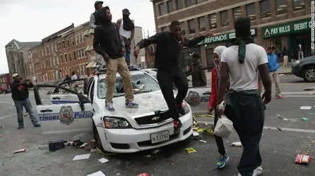 150427233401-16-baltimore-clashes-0427-exlarge-169.webp