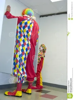 clowns-urinal-339315.webp
