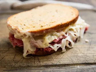 reuben-sandwich.webp reuben-sandwich.webp