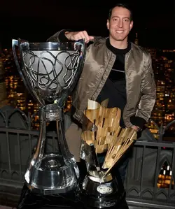 Kyle Busch 2019 Champ.webp