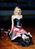 $ellen-page-drew-barrymore-kiss-06.webp