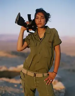 israeli-soldier-girl.webp