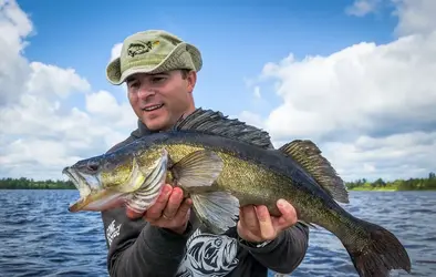 Walleye-Fishing-in-Minnesota.jpg