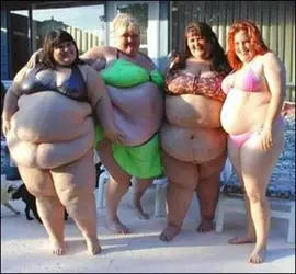 $fat_women_in_bikinis.webp