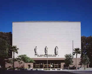 1200px-Stanley_Mosk_Courthouse.jpg 1200px-Stanley_Mosk_Courthouse.jpg