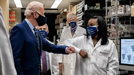 BIDENVACCINE1.JPG