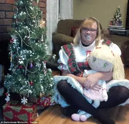 2F478CE700000578-3356084-image-m-24_1449848012626.webp