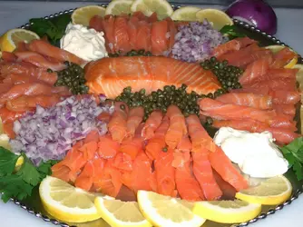 $smoked-salmon-platter.webp