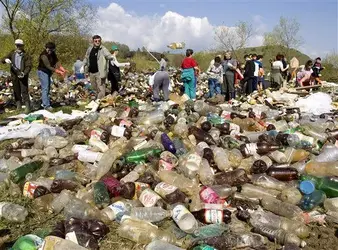 $romania-river-pollution-2009-4-25-3-52-26.webp