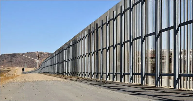 border-wall-see-through-jpg.138654