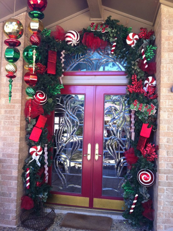christmas-doors-design-with-flower-ideas.jpg