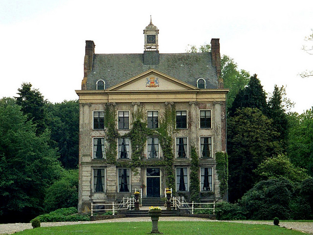 Parisoldhouse.jpg
