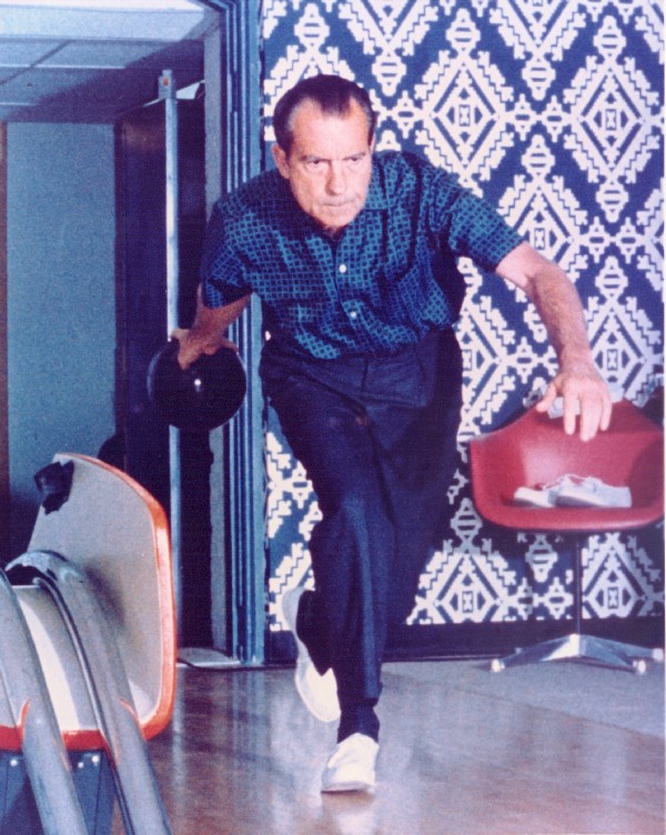 nixonbowling.jpg
