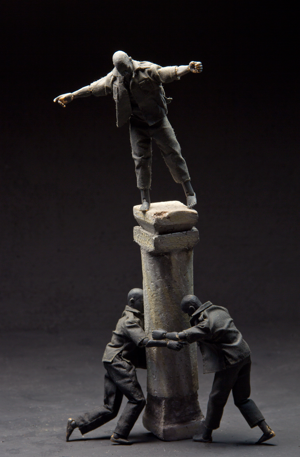 pedestal.gif