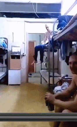 P3Xy1Bq.gif