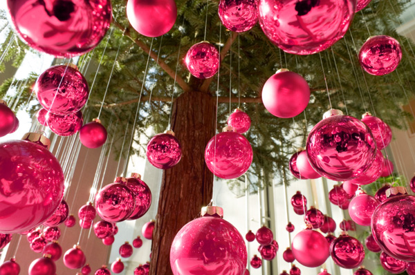 christmas-decor-pink-ornaments.jpg