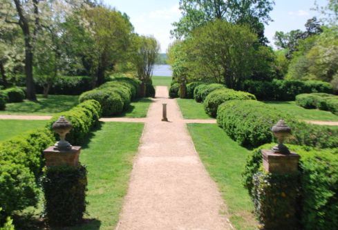 berkeley-plantation-garden.jpg