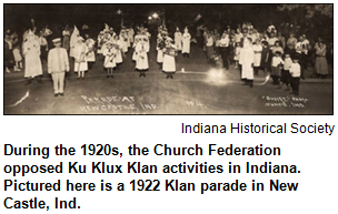 Klan-parade-at-New-Castle-1922.png