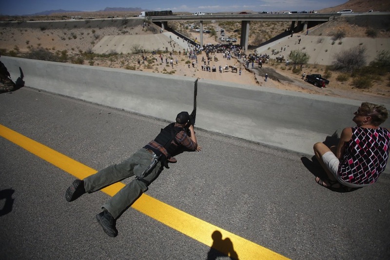 cliven-bundy-supporter-sniper-bridge.jpeg