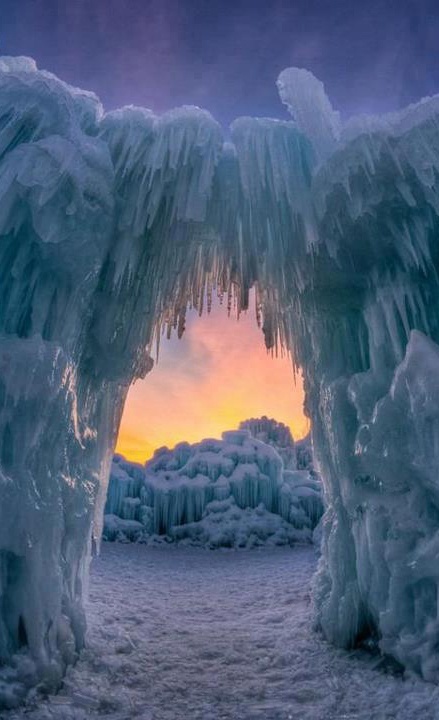Ice-Arch-Utah-.jpg