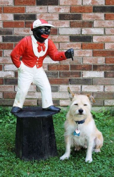 lawn-jockey-with-dog.jpg