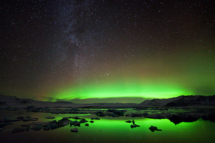 aurora_and_the_milky_way_by_erezmarom-d5lzcvr.jpg