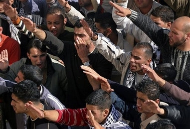 Fatah%20Nazi%20Salute.jpg
