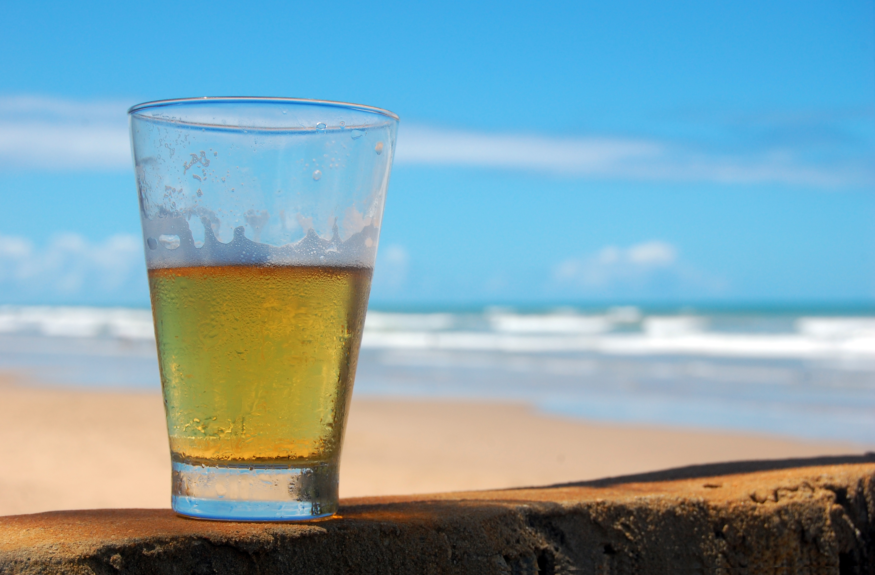 Beer_on_The_Beach.jpg