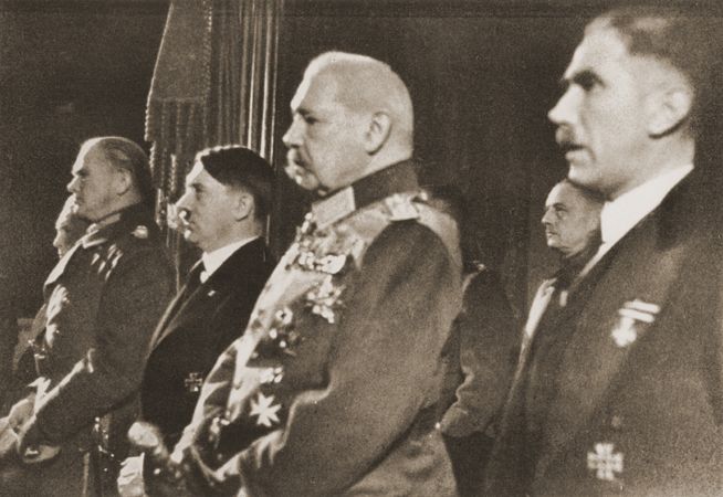 franz_von_papen_hitler_003.jpg