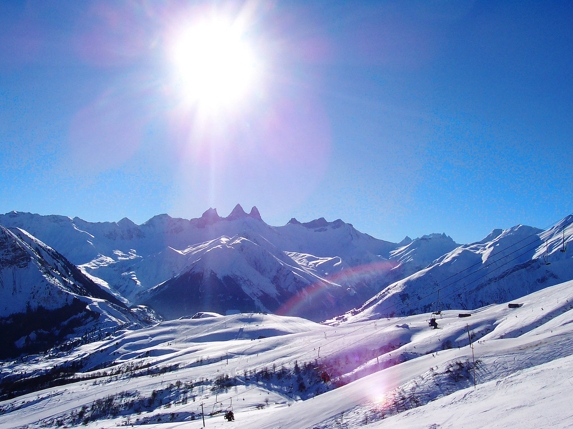 mountains-in-wintwer.jpg