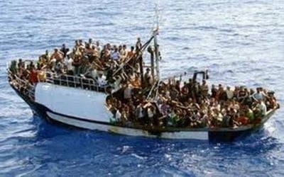 refugees-boat-400x250.jpg
