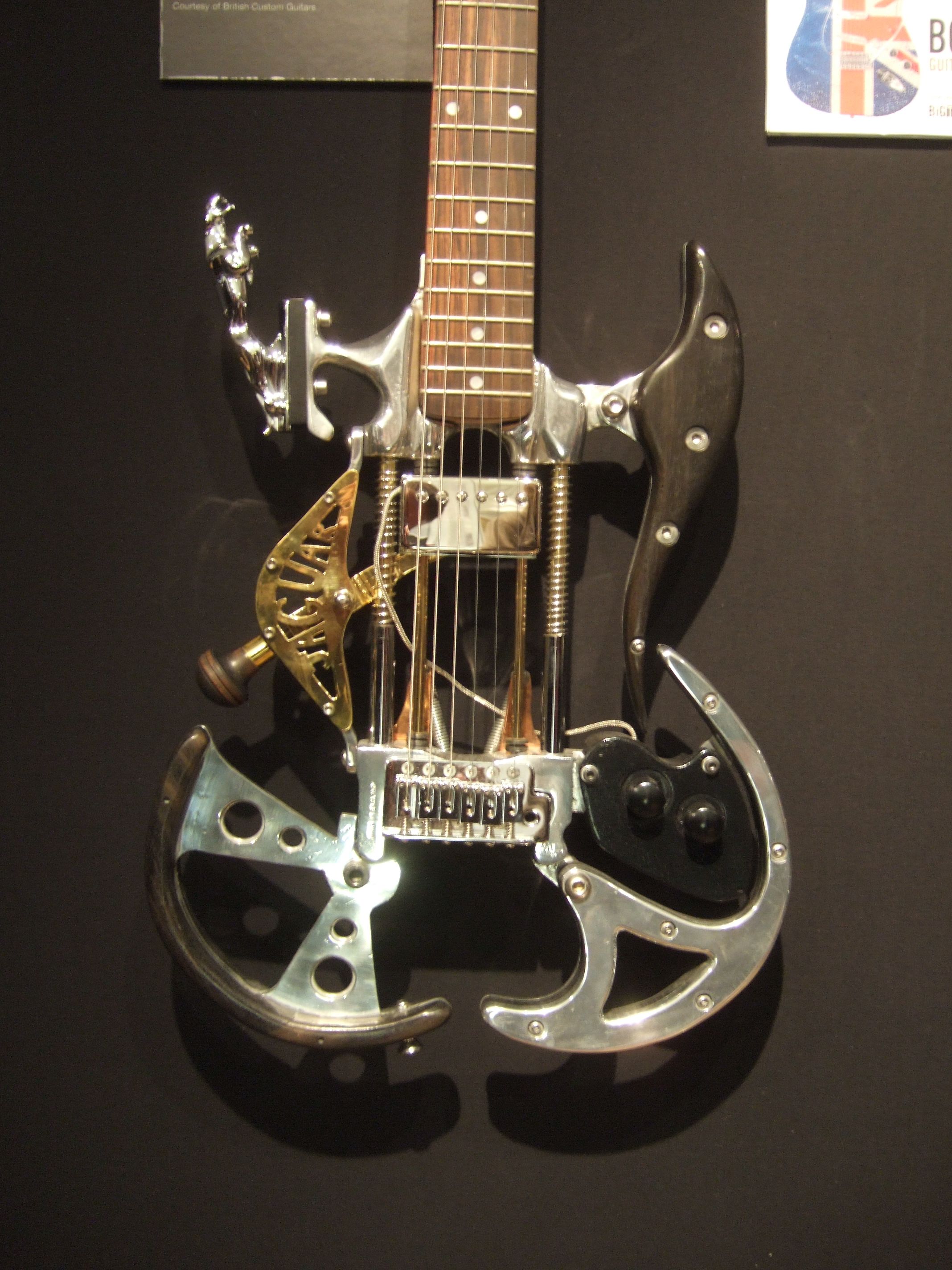 Custom_guitar_1_@_Born_to_Rock.jpg